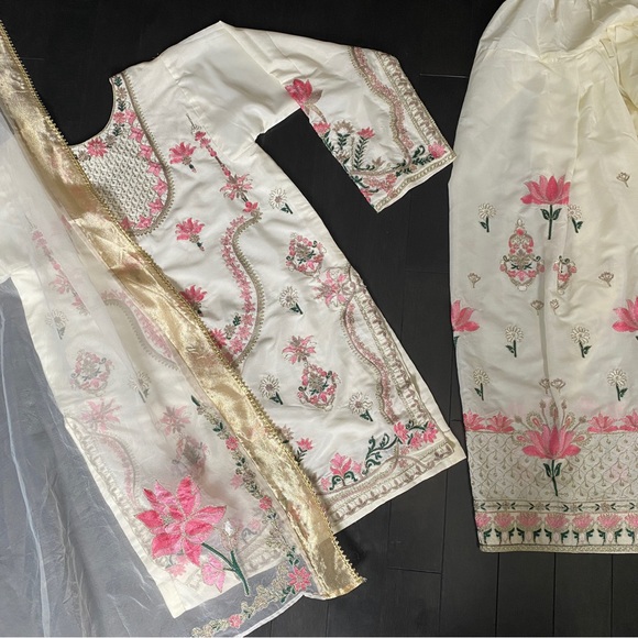 Ali Xeeshan Gul Bahar - Picture 5 of 16